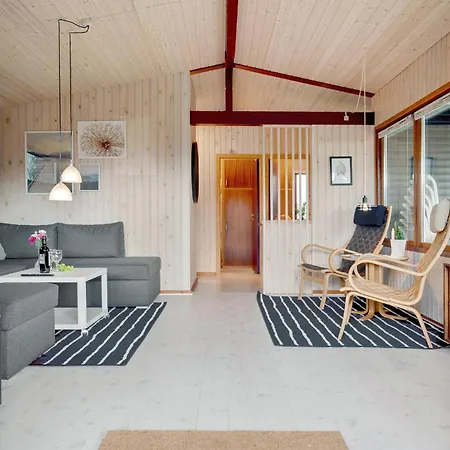 Holiday home Gorgeous In With Kitchen Humble